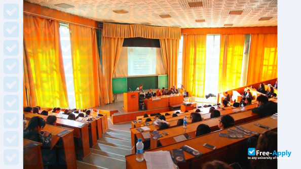 Kazakhstan Institute of Management, Economics and Strategic Research KIMEP University фотография №8