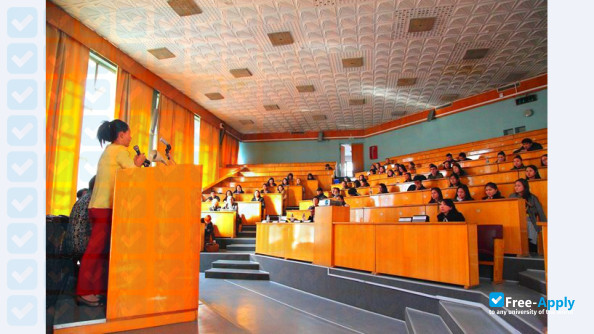 Kazakhstan Institute of Management, Economics and Strategic Research KIMEP University photo #7