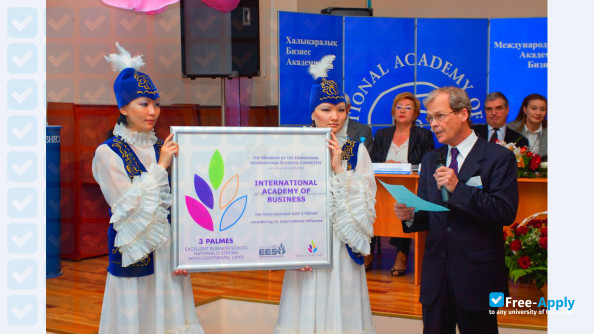 Foto de la Almaty Management University (AlmaU) #6