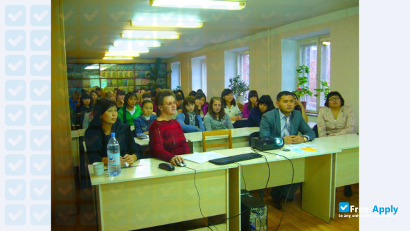 Almaty Academy of Economics and Statistics фотография №7