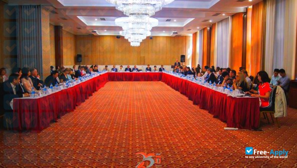 Photo de l’Caspian University #12
