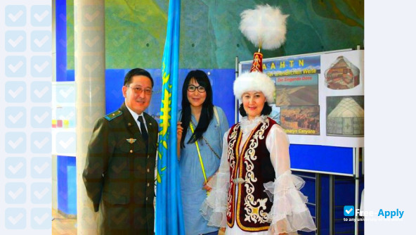 Foto de la German-Kazakh University #4