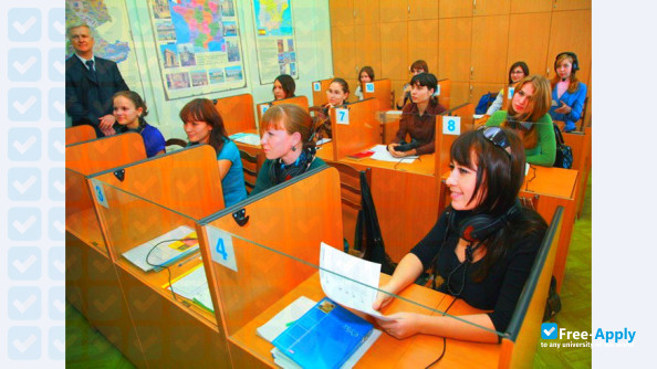 Foto de la University of Foreign Language and Professional Career #9