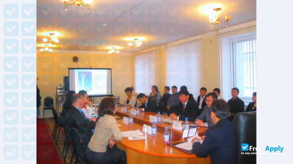 Photo de l’Makhambet Utemisov West Kazakhstan State University #5