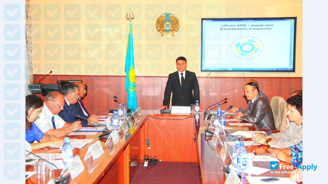 Photo de l’Makhambet Utemisov West Kazakhstan State University #7