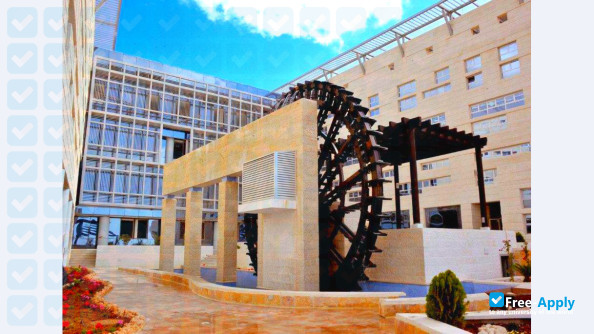 Foto de la German Jordanian University #5