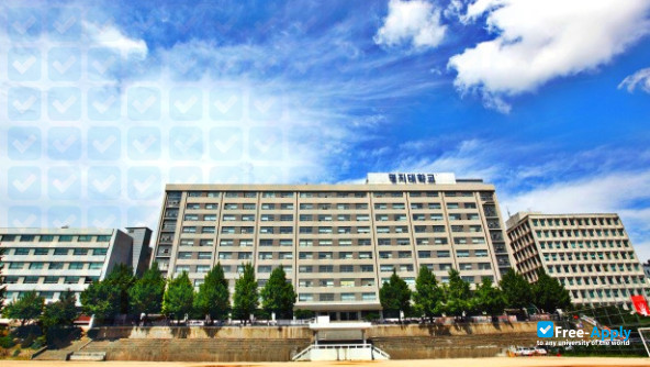 Foto de la Myongji College #5