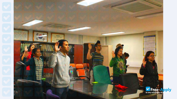 Foto de la Myongji College #7