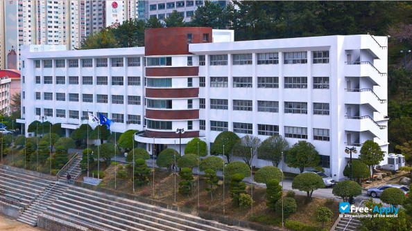 Foto de la Busan Gyeongsang College #8