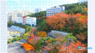 Miniatura de la Busan Gyeongsang College #7