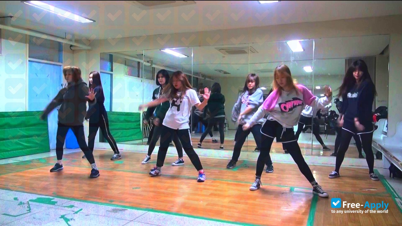 Foto de la Catholic Kwandong University #3