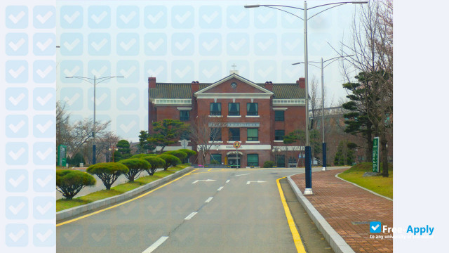 Foto de la Pyeongtaek University #6