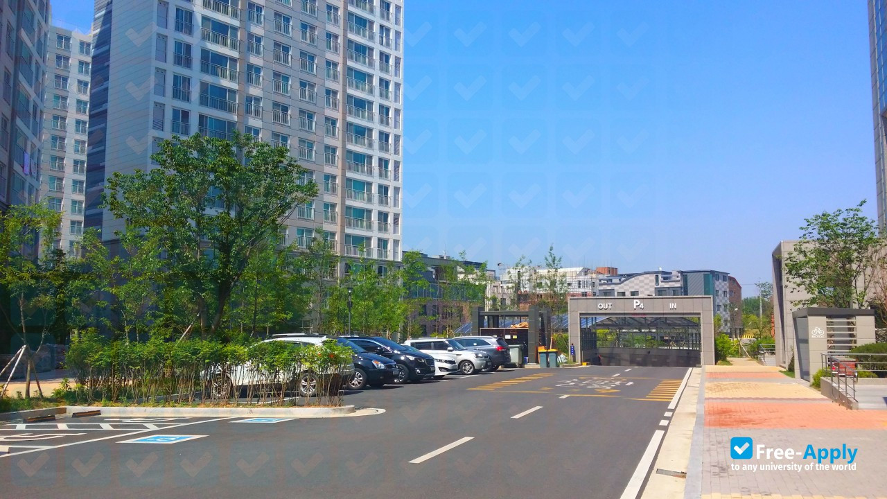 Pyeongtaek University photo #8