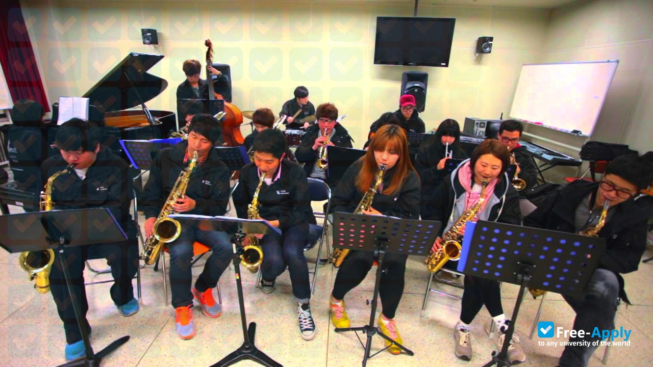 Dong-Ah Broadcasting College photo #1