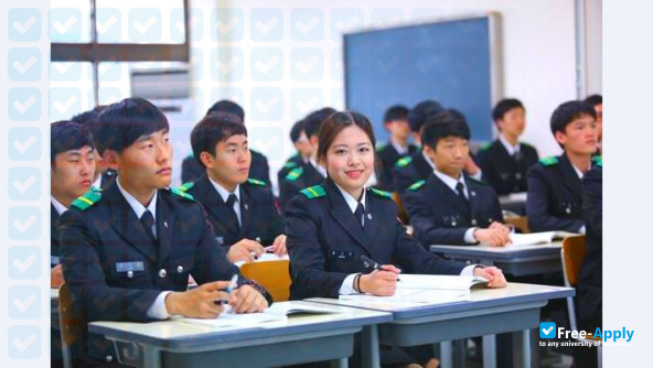 Foto de la Dong-Pusan College #2