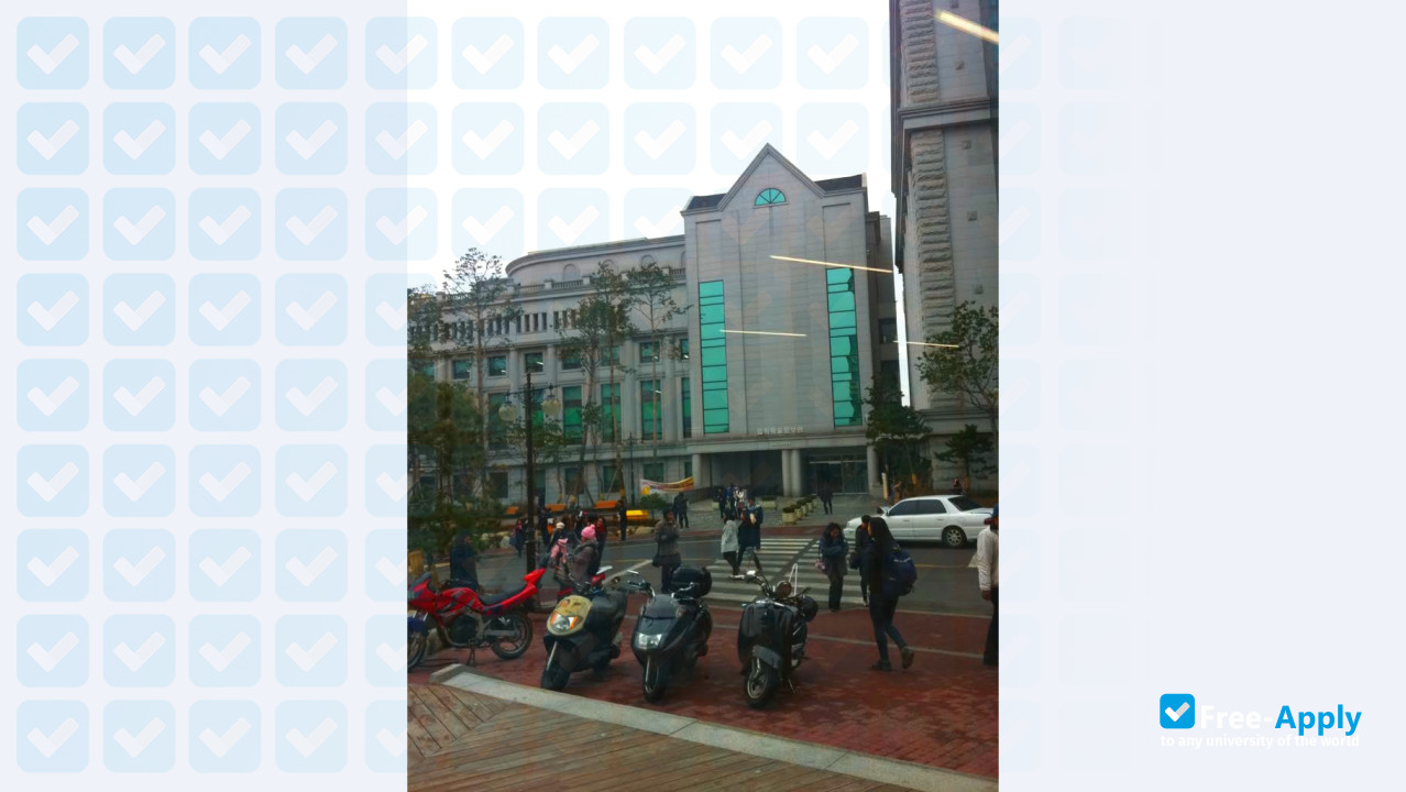 Hanyang Cyber University photo #3