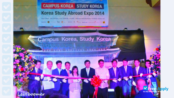 Seoyeng University (Seokang College) photo #1
