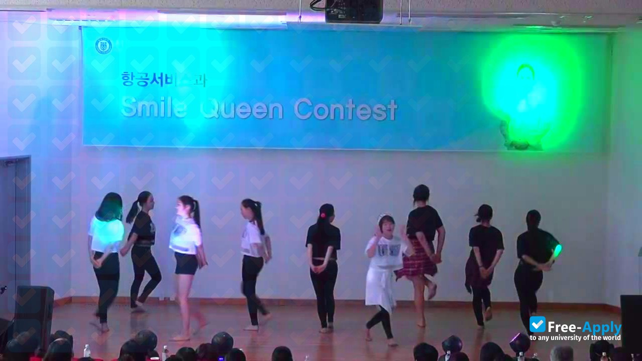 Seoyeng University (Seokang College) photo #7