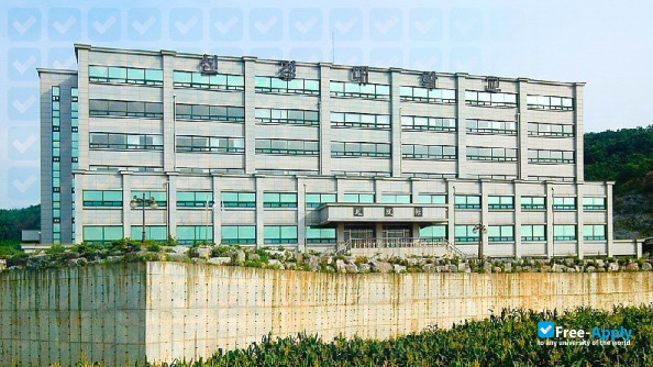 Shingyeong University photo #8