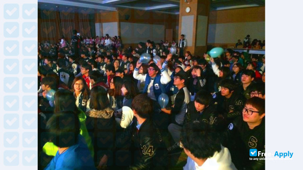 Shingyeong University photo #5