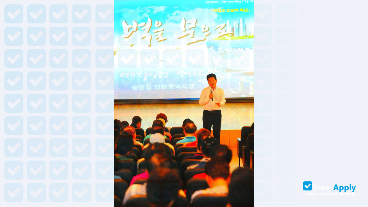 Sung San Hyo Graduate School фотография №8