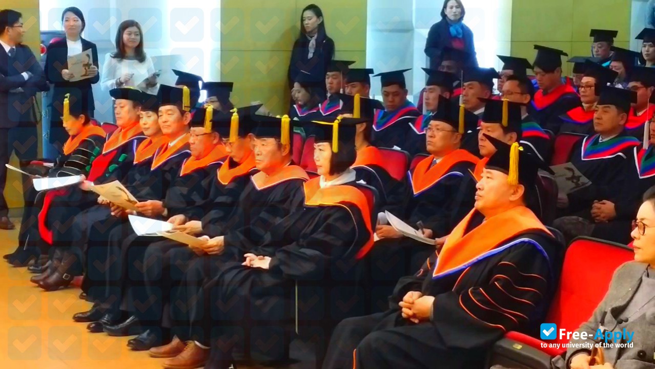 Sung San Hyo Graduate School фотография №3