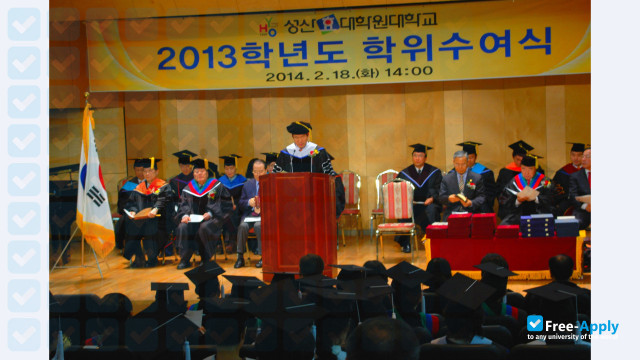 Sung San Hyo Graduate School фотография №1