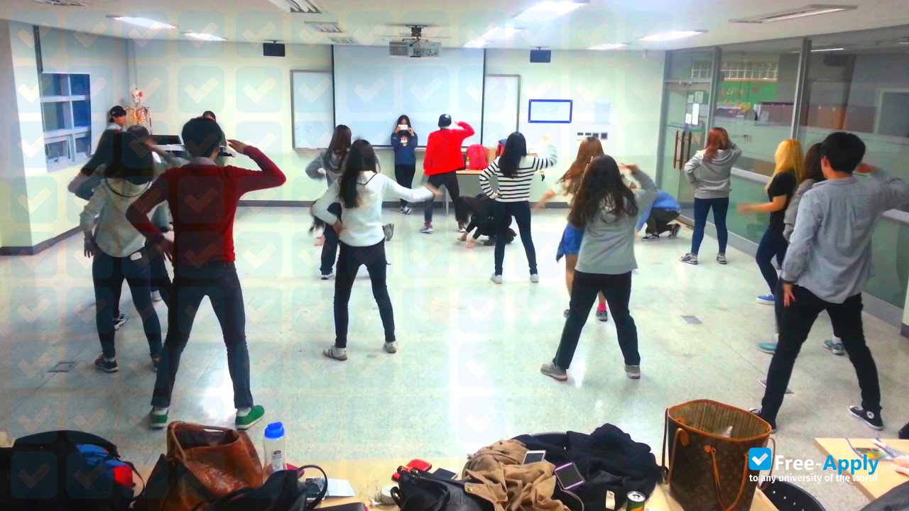 Kyung Nam College of Information & Technology photo #8