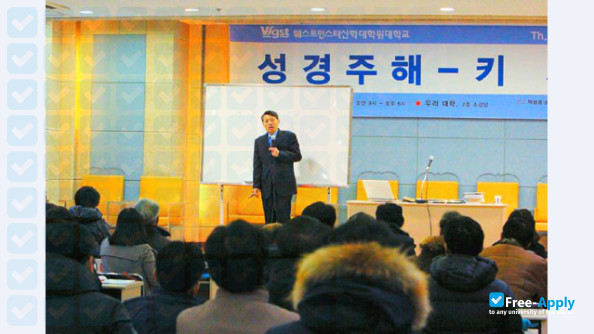 Foto de la Westminster Graduate School of Theology #11
