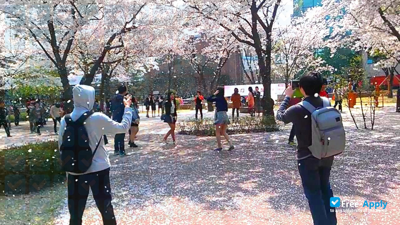 Yeungjin College photo #5