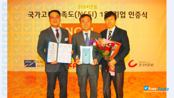 Foto de la Yeungnam College of Science & Technology