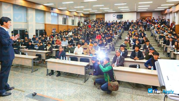 Foto de la Yeungnam University #13