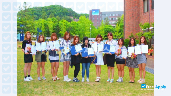 Foto de la Youngdong University #11
