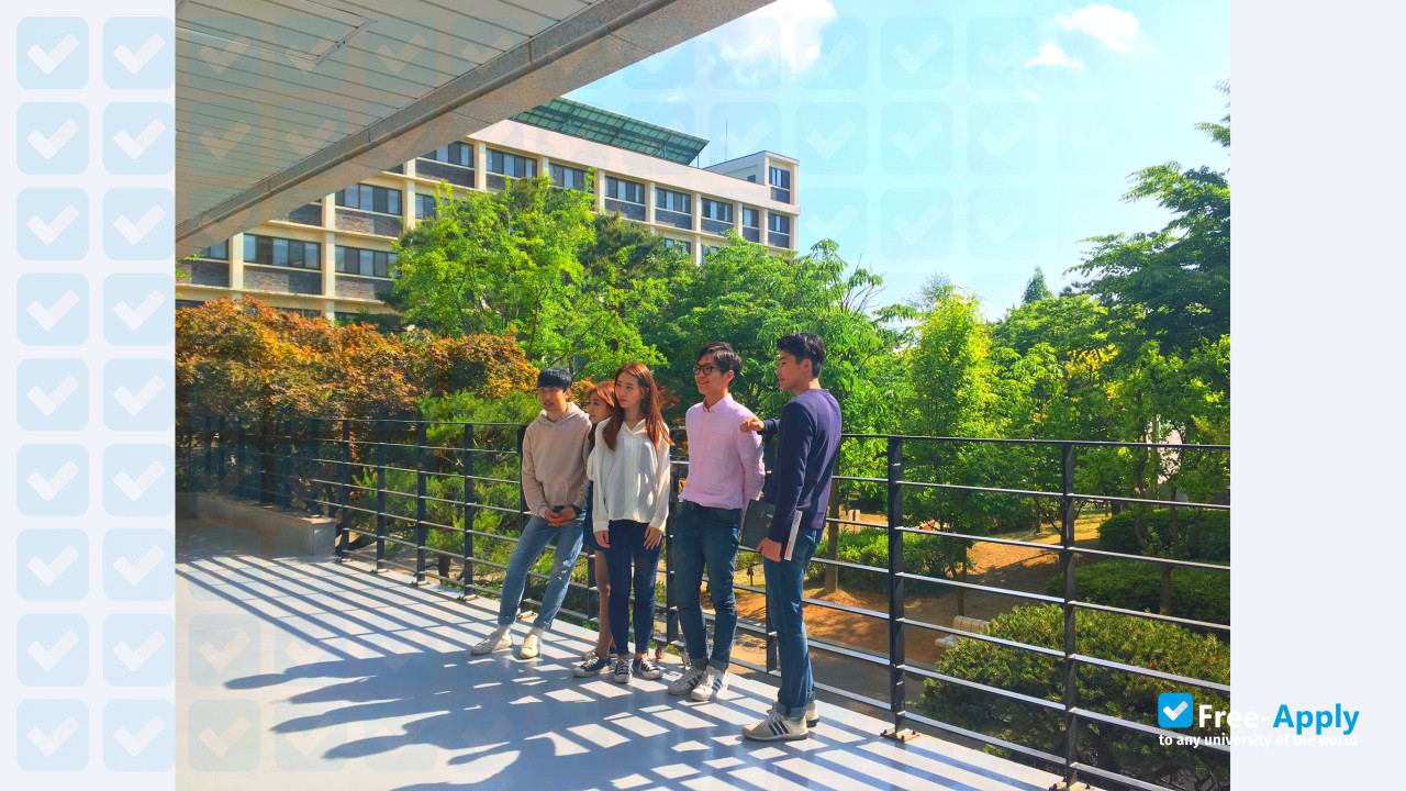 Yuhan College photo #13