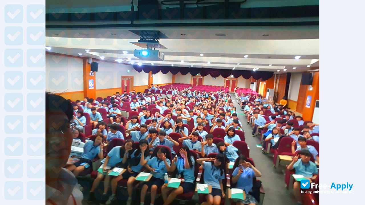 Yuhan College photo #7