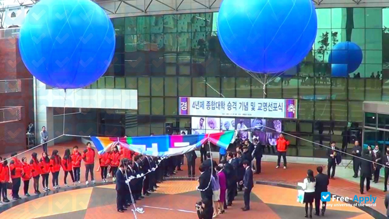 Shinheung College фотография №3