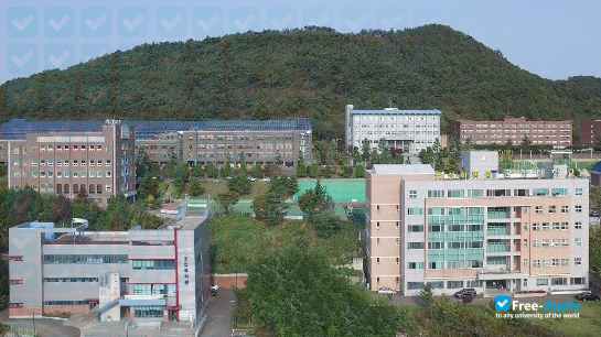 Foto de la Kunjang College #1