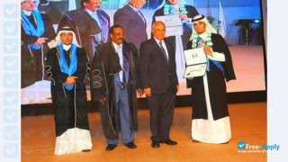 Miniatura de la Arab Open University Kuwait #7