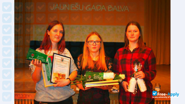 Foto de la Olaine College of Mechanics and Technologies #2