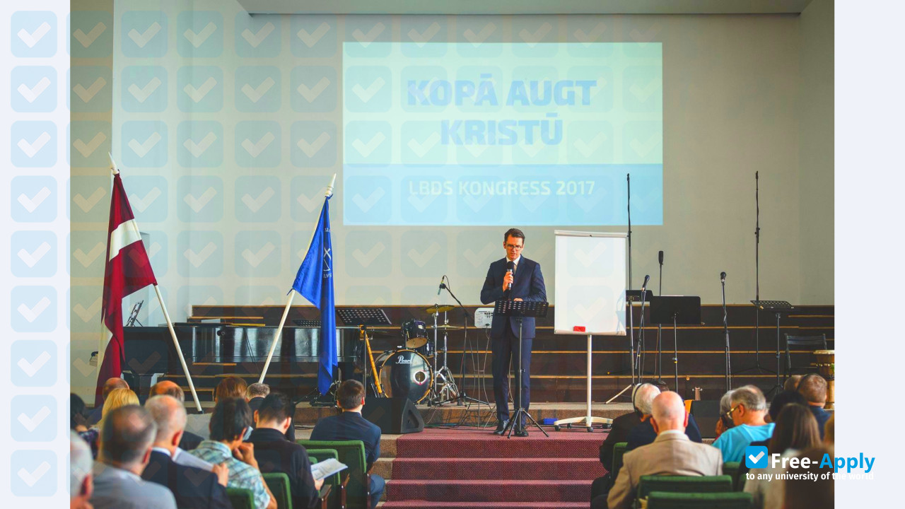 Christian Leadership College фотография №10
