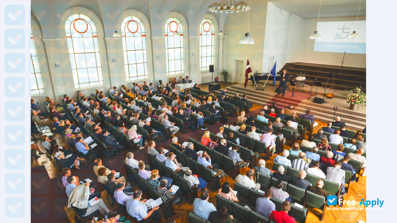 Christian Leadership College фотография №5
