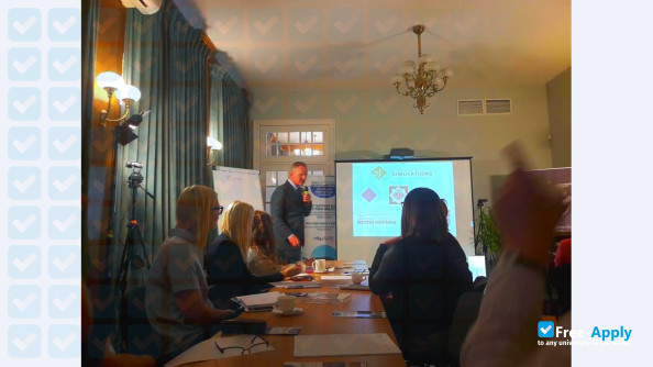 Cosmetology College Starptautiskā photo