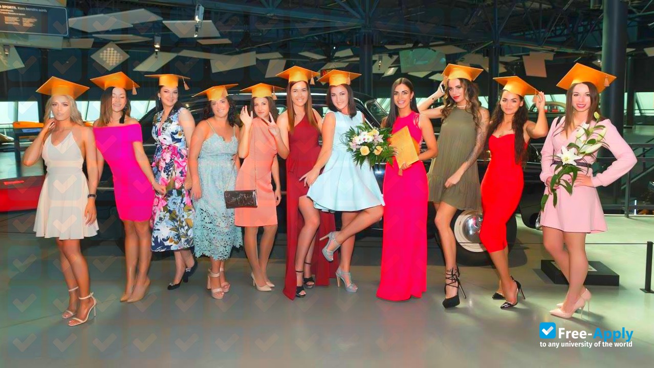 Cosmetology College Starptautiskā photo #9