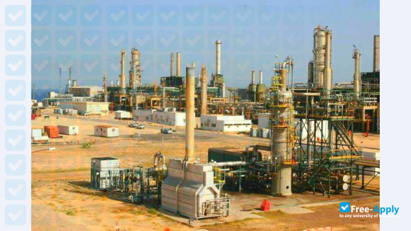Foto de la Petroleum Training and Qualifying Institute #3