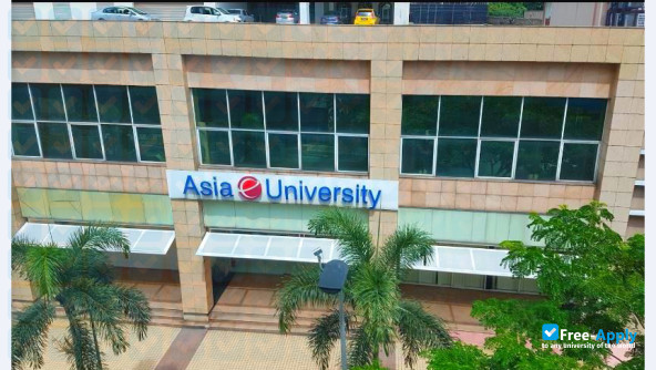 Foto de la Asia e University #6