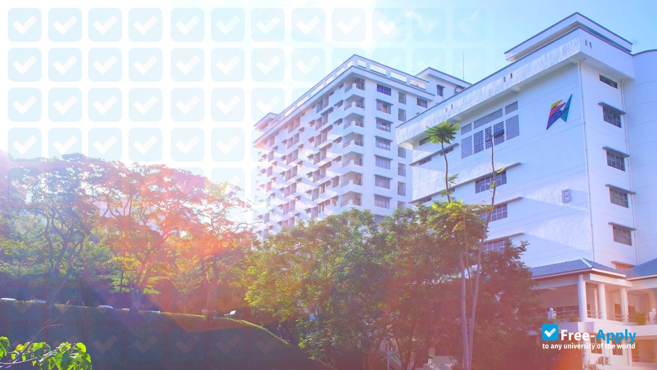 New Era University College photo #3