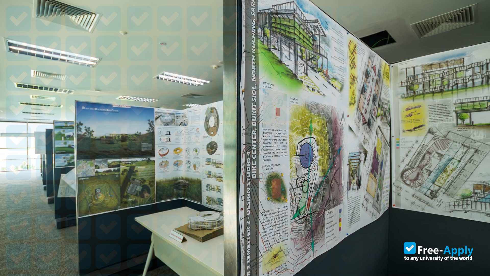 University of Technology Sarawak photo #30