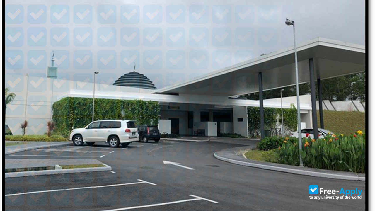 University of Technology Sarawak photo #3