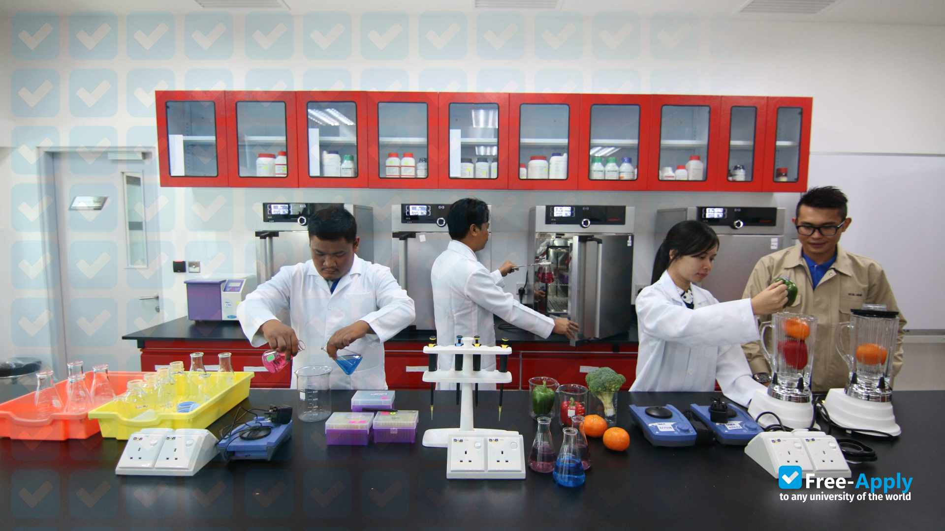 University of Technology Sarawak photo #21