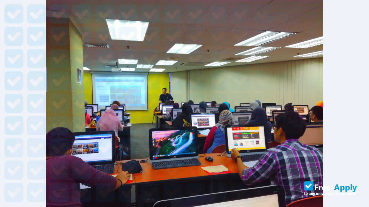 Tun Abdul Razak University photo #4